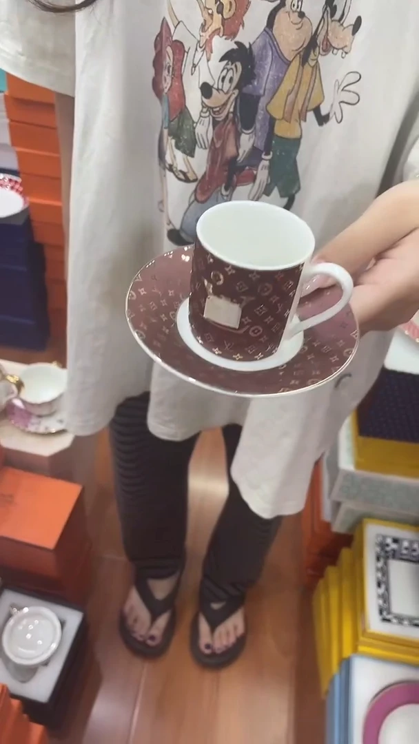 鸿辉家品牌瓷器，京东包邮！