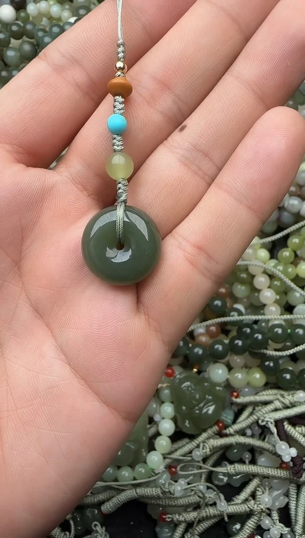 颈饰未镶嵌和田玉拍一发一