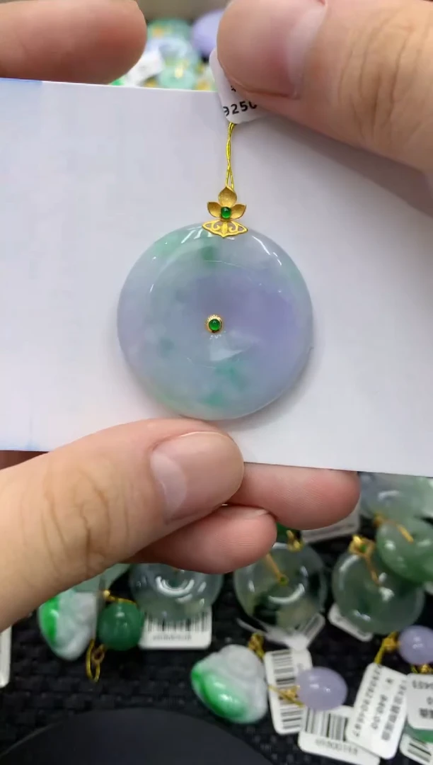 颈饰18K金镶嵌翡翠?****?天然缅甸翡翠A货