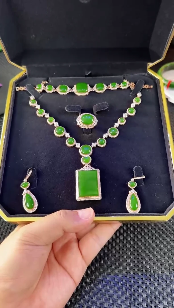 【闪购商品】和田玉（碧玉）套装未镶嵌合拼单