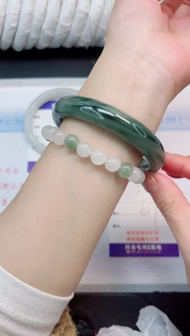 【闪购商品】石英质玉手镯未镶嵌380-61.7