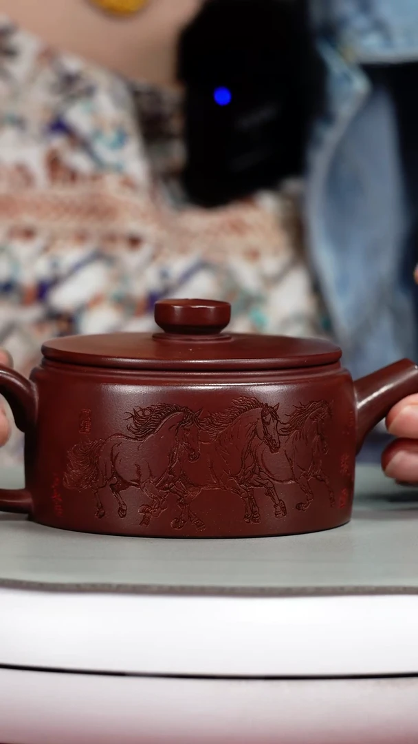茶壶紫砂龙血砂八骏马汉瓦200CC