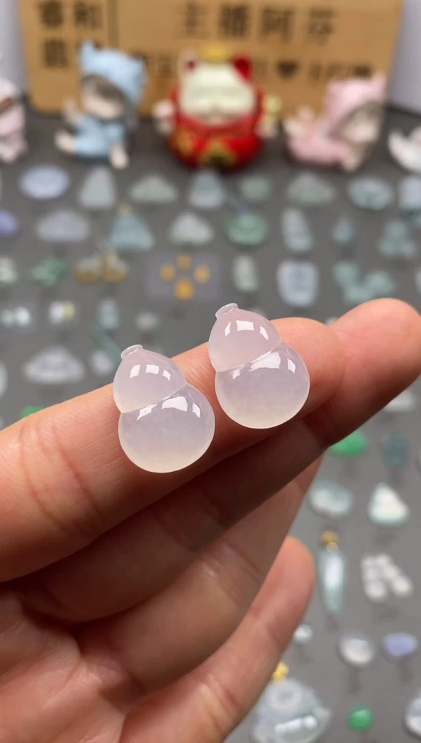 【闪购商品】翡翠颈饰未镶嵌葫芦1对/芬