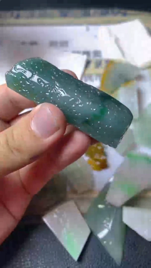 颈饰未镶嵌翡翠天然翡翠A货