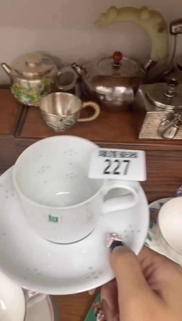 瓷片隆莲全球选好物精选