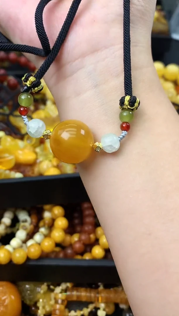 未镶嵌琥珀珠宝奇石34