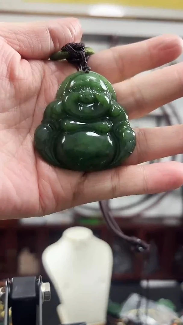 颈饰未镶嵌和田玉佛公