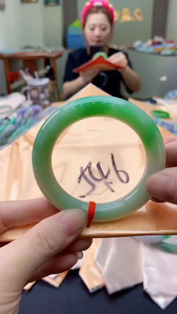 翡翠手镯未镶嵌0566663522