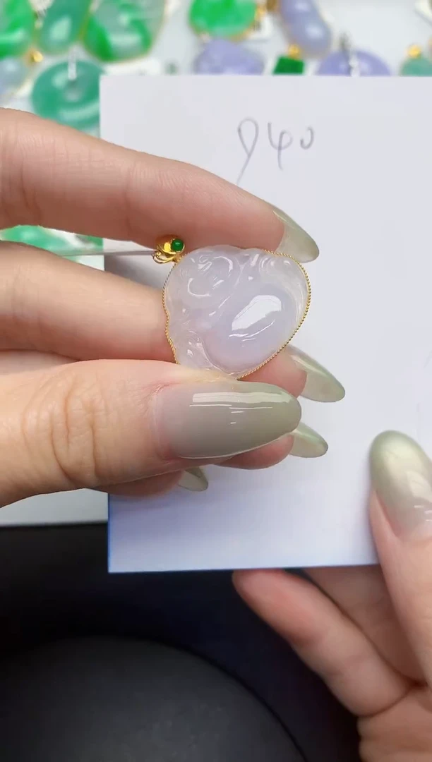 翡翠18K金镶嵌颈饰缅甸天然翡翠A货