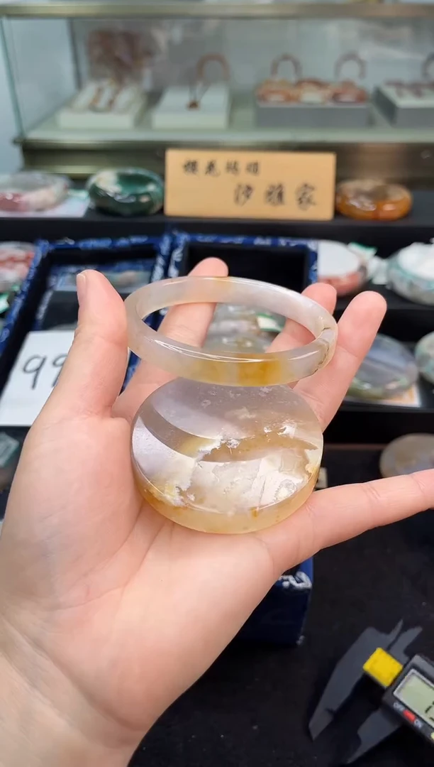 未镶嵌手镯石英质玉63圈口（不退不换）1376556