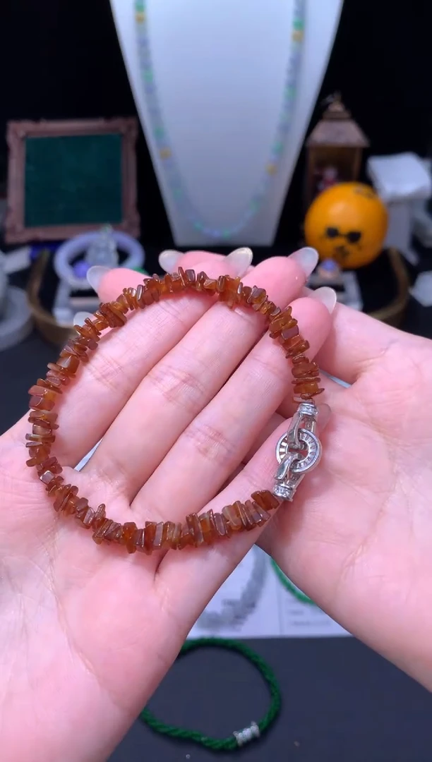 未镶嵌定制翡翠48小时鉴赏期 退货不扣服务费