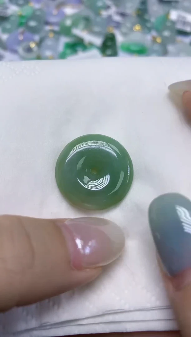 翡翠未镶嵌颈饰天然缅甸翡翠A货