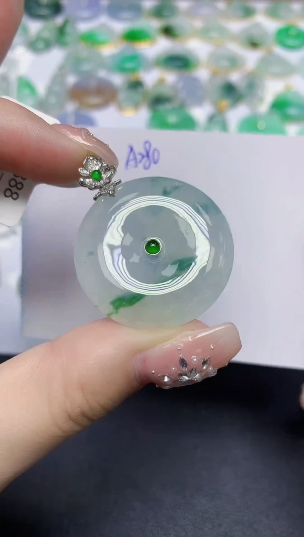 颈饰18K金镶嵌翡翠天然缅甸翡翠A货翡翠百元以上9元证书费自理