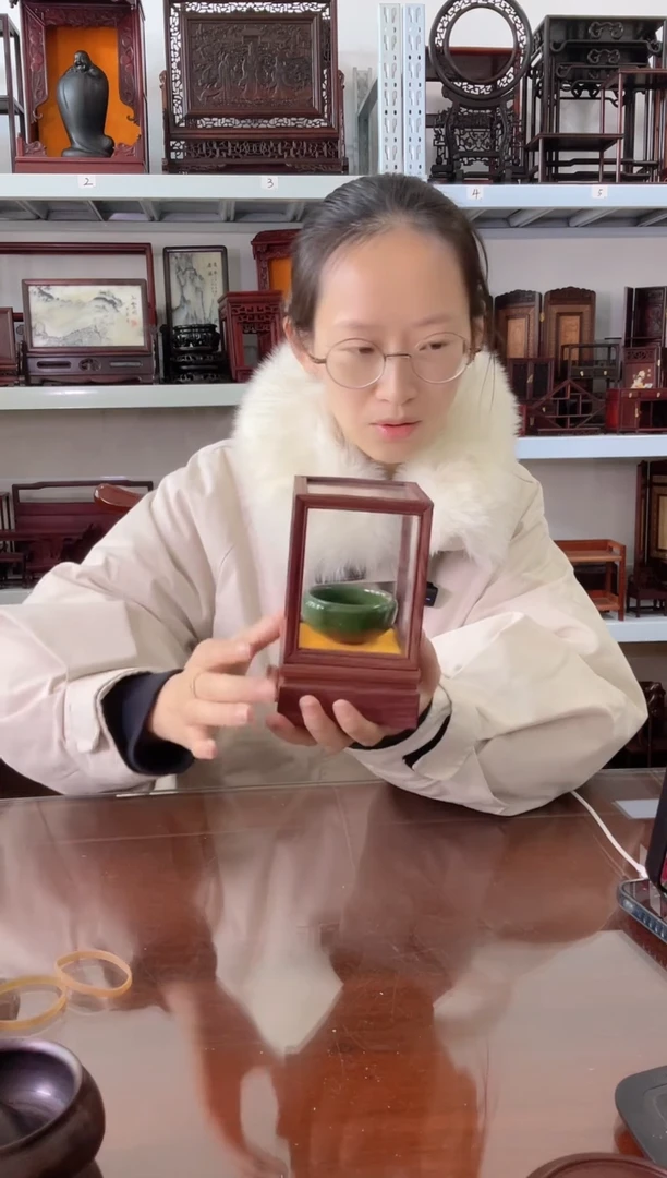 【闪购商品】红酸枝木类玻璃防尘罩8*8*10   26