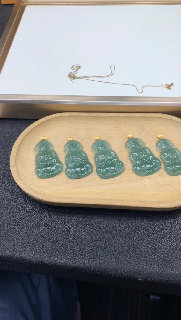 颈饰18K金镶嵌翡翠FA278 翡翠观音 多样性发其一赠银链
