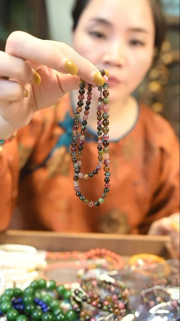 未镶嵌颈饰碧玺定向 心