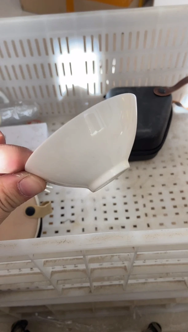 无运费险有瑕疵的摄影的产品有使用过的痕迹有点脏介意勿拍