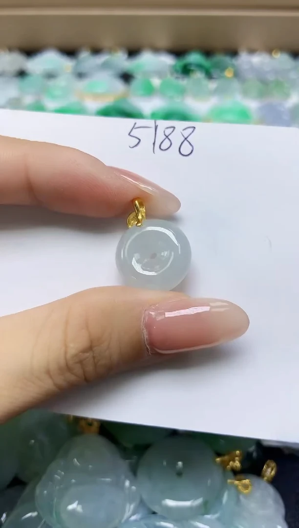 翡翠未镶嵌颈饰天然缅甸翡翠A货