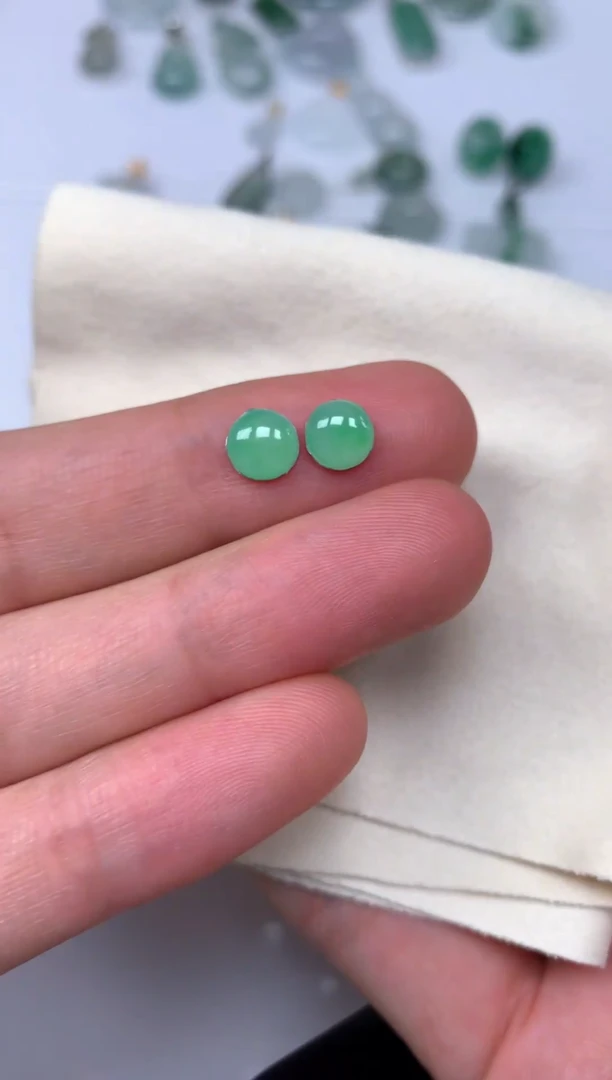 翡翠未镶嵌颈饰10一对蛋面