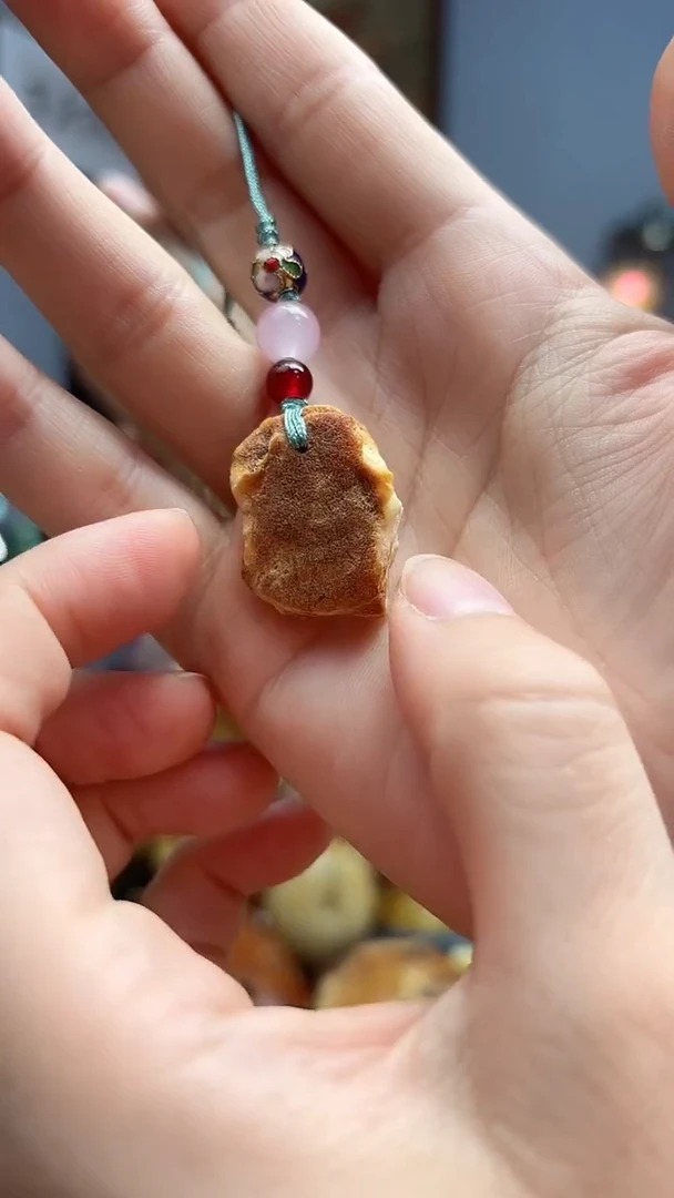 琥珀颈饰未镶嵌吊坠