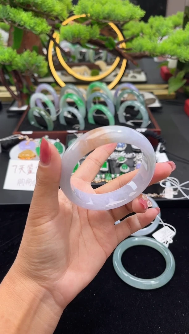 未镶嵌手镯翡翠手镯