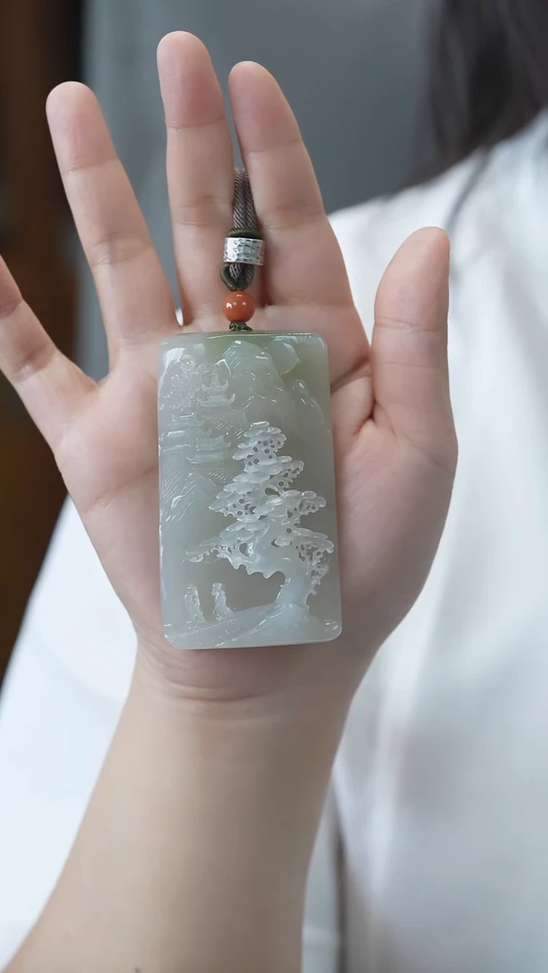 和田玉未镶嵌颈饰山水牌