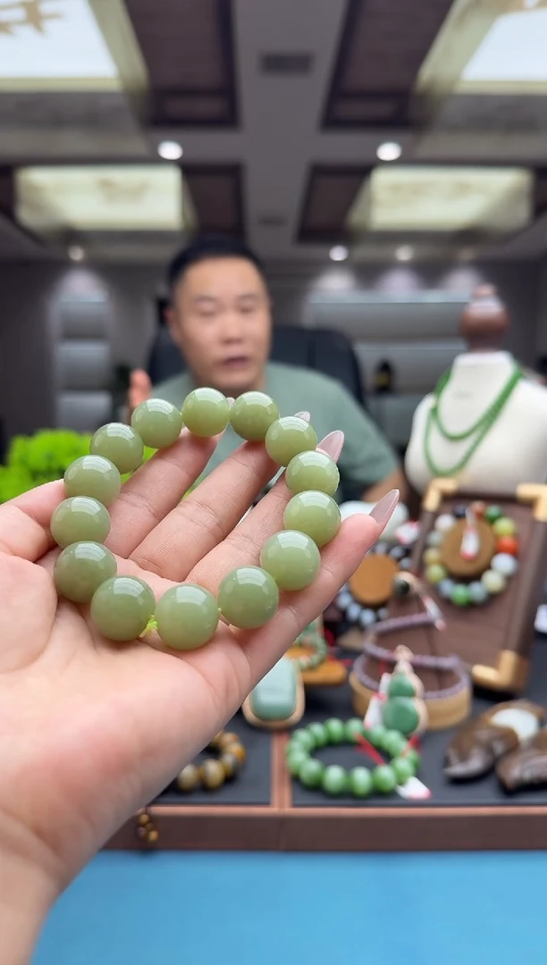 未镶嵌手串和田玉szq