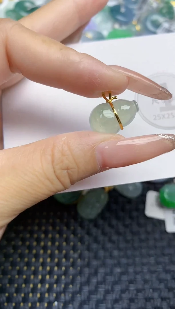 颈饰18K金镶嵌翡翠天然缅甸A货翡翠百元以上9元证书费自理