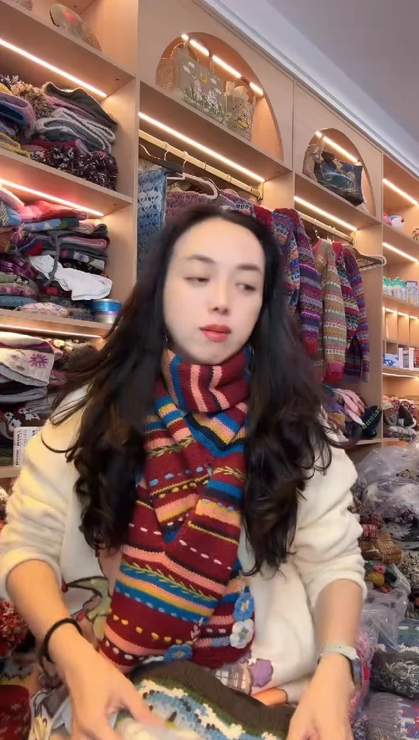 绵羊毛美丽如红色围巾