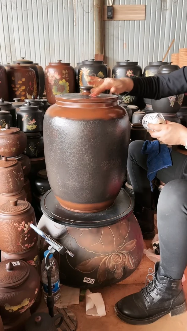 【闪购商品】壶瑕疵茶缸高47cm 边角 240