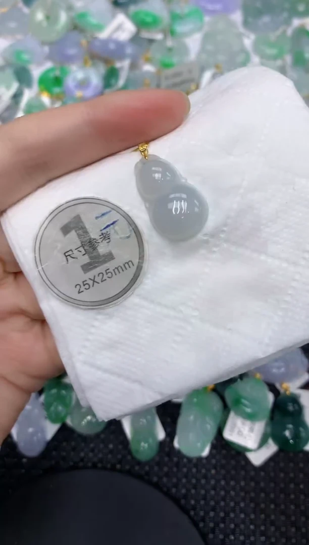 颈饰18K金镶嵌翡翠1111111