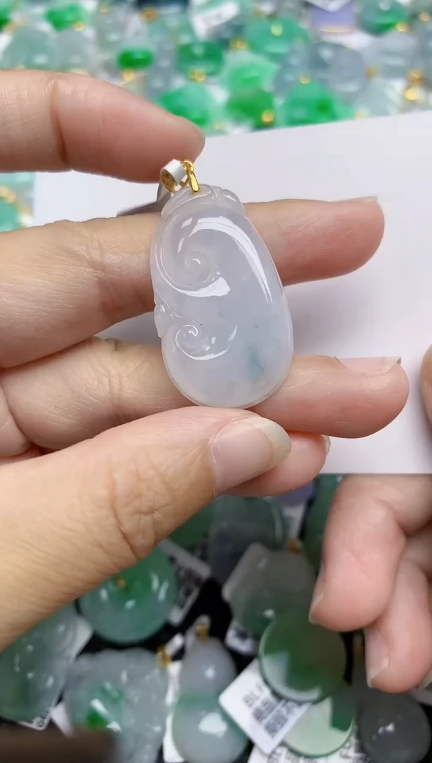 翡翠未镶嵌颈饰天然A货翡翠