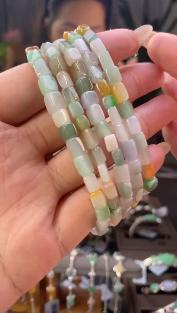 颈饰未镶嵌翡翠净货多样性发其一372