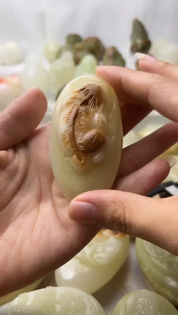 石材方解石手把件不退换貔貅