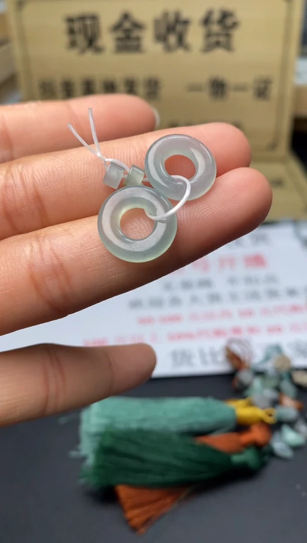 定制翡翠未镶嵌翡翠毛货~多样性发其一