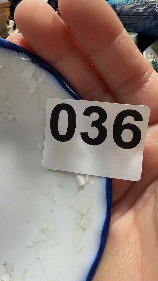 瓷片吴*昭精美瓷片啦啦啦啦