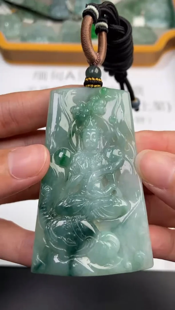 未镶嵌挂件翡翠373940   多人