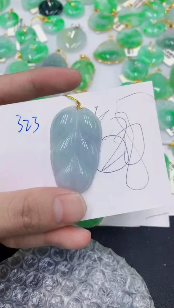 颈饰18K金镶嵌翡翠1111111