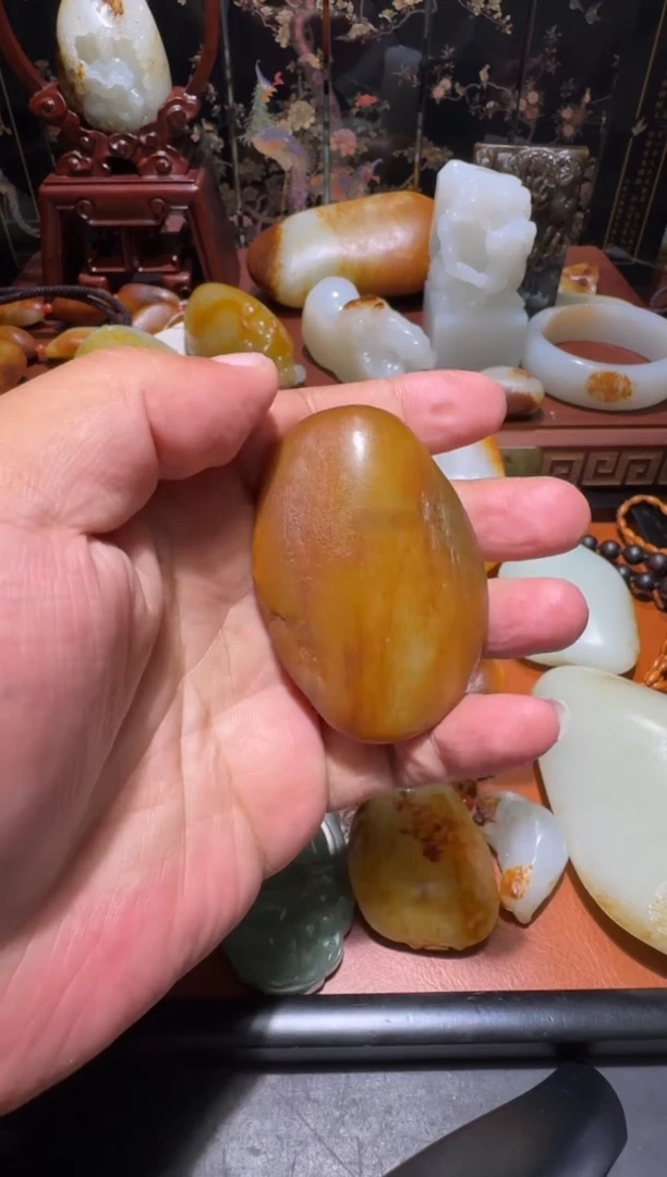 和田玉未镶嵌颈饰原料