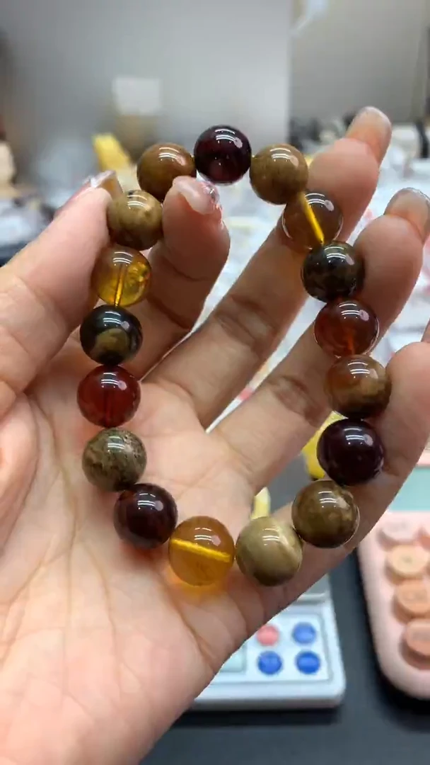 未镶嵌琥珀珠宝奇石2078