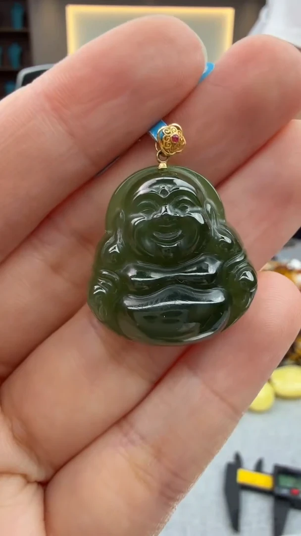 颈饰未镶嵌和田玉255秒拍号 假一罚三