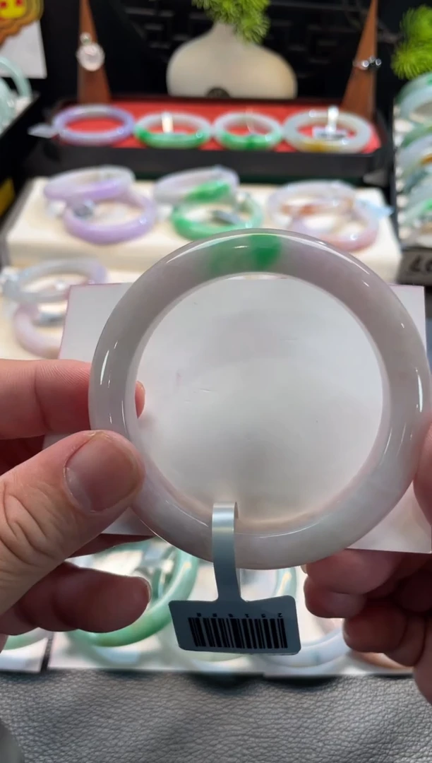 未镶嵌手镯翡翠69号链接 有长纹裂 59正圈