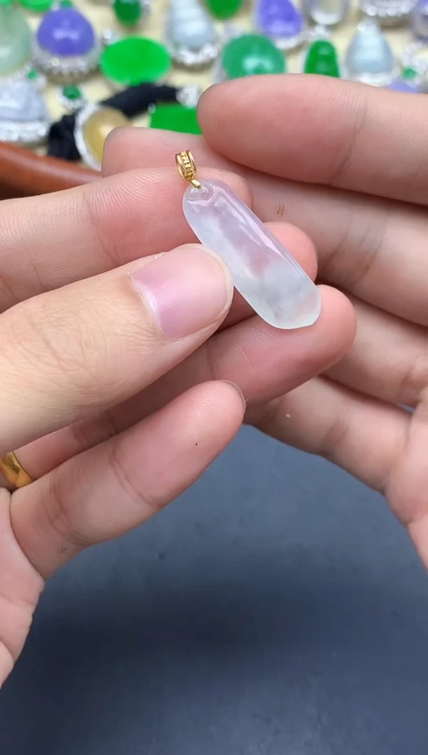 颈饰18K金镶嵌翡翠56-中国好珍宝