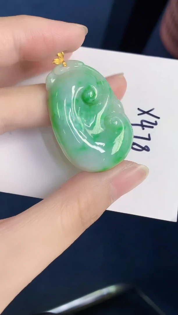 颈饰18K金镶嵌翡翠天然翡翠缅甸A货