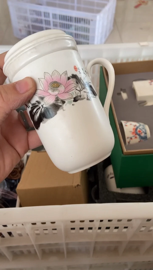 杯无运费险有瑕疵的摄影的产品有使用过的痕迹有点脏介意勿拍