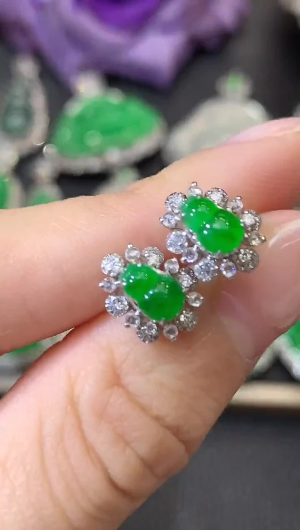 18K金镶嵌翡翠耳饰C42