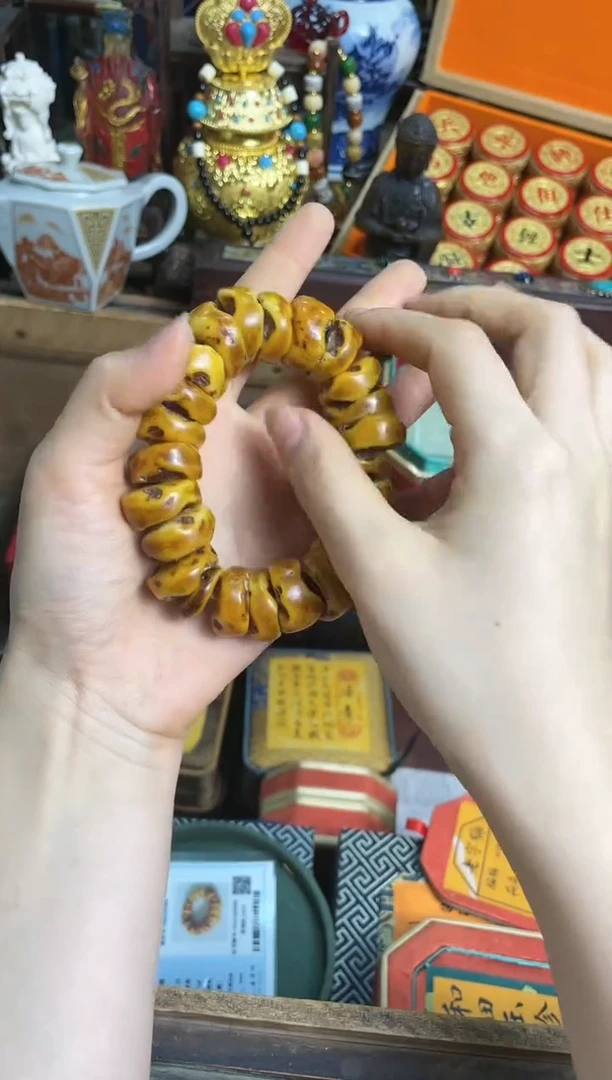 【闪购商品】蜜蜡颈饰未镶嵌老妹专属链接玉石