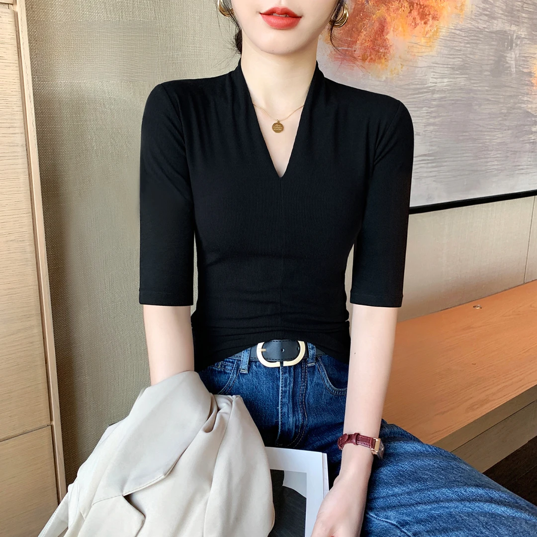 黑色V领中袖正肩t恤女2026新款秋冬高级感打底衫内搭五分半袖上衣