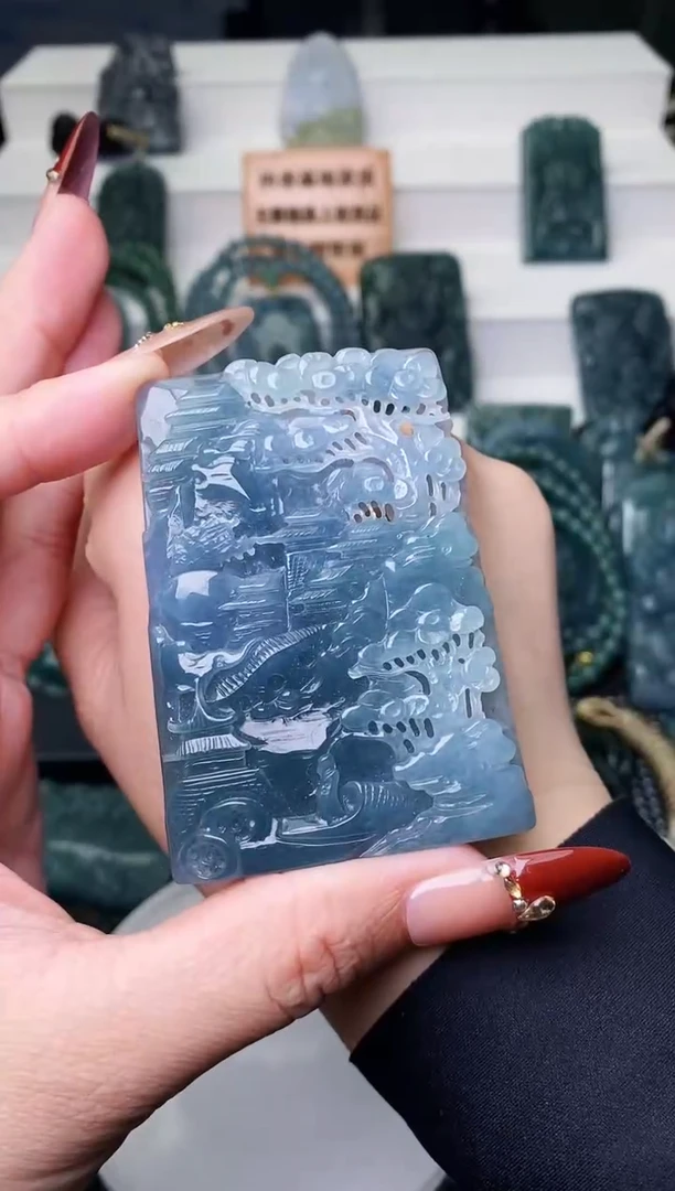 颈饰未镶嵌翡翠