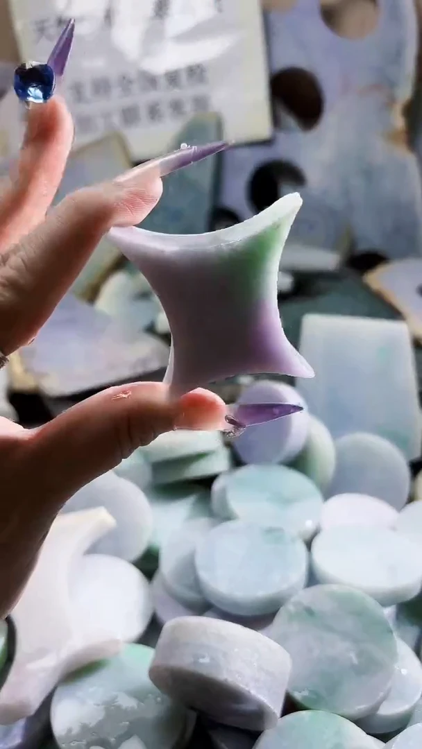 翡翠未镶嵌颈饰翡翠A货 江谭530